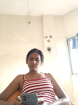 Snapshot of sunita6009 chatting on June 19, 2:27 am sunita6009 online show from June 19, 2:27 am