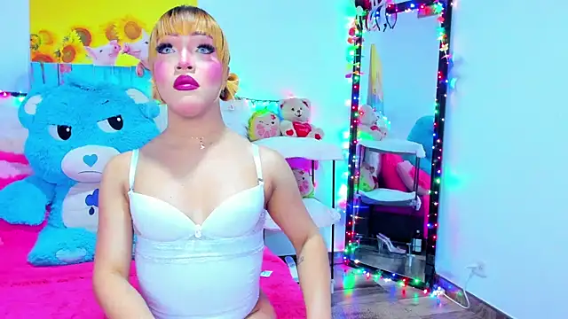 Snapshot of Candy_Candy__ chatting on April 24, 11:07 pm Candy Candy online show from April 24, 11:07 pm