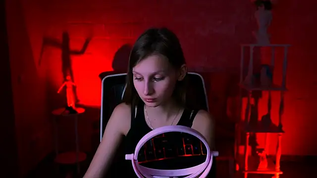 EllaHorton online show from March 12, 12:36 pm