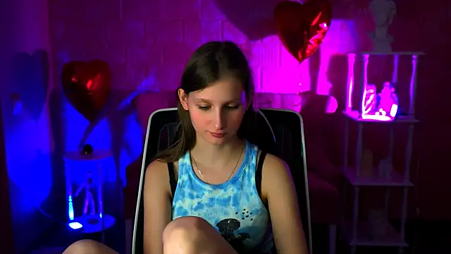 EllaHorton online show from March 14, 6:50 pm