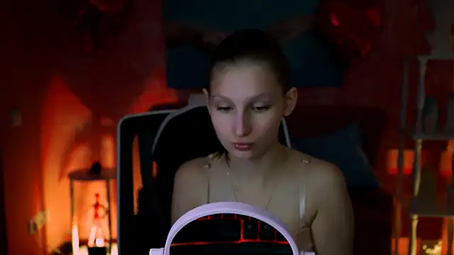 EllaHorton online show from March 22, 5:39 am