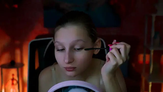 EllaHorton online show from March 23, 5:43 am