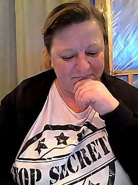 jusichka online show from April 17, 5:05 pm