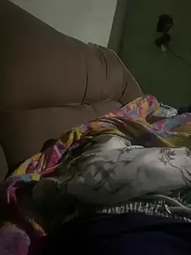 Snapshot of s1437jdjjddjjshbx chatting on January 9, 8:45 am s1437jdjjddjjshbx online show from January 9, 8:45 am