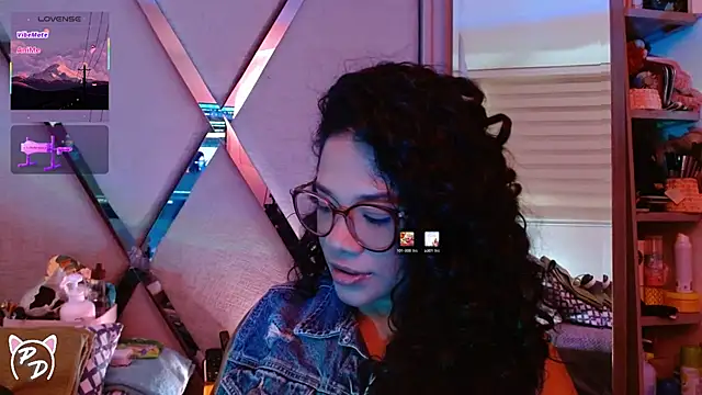 Snapshot of paula_daniela1 chatting on July 25, 9:56 pm paula daniela1 online show from July 25, 9:56 pm