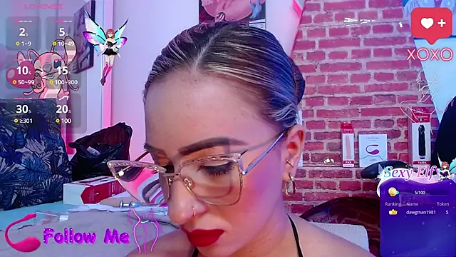 Snapshot of Dagny_beker chatting on February 8, 6:33 am Dagny beker online show from February 8, 6:33 am