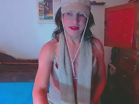 LorenJade online show from January 8, 7:32 am