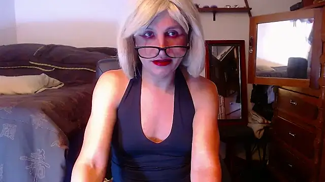LorenJade online show from June 21, 7:33 am
