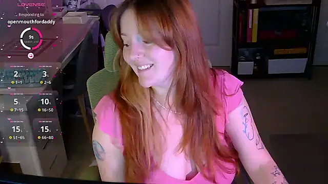 Snapshot of pinkmatter666 chatting on December 30, 11:28 pm pinkmatter666 online show from December 30, 11:28 pm