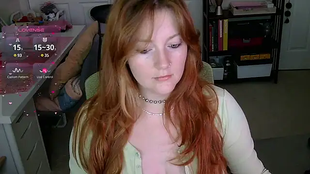 Snapshot of pinkmatter666 chatting on March 9, 9:46 pm pinkmatter666 online show from March 9, 9:46 pm