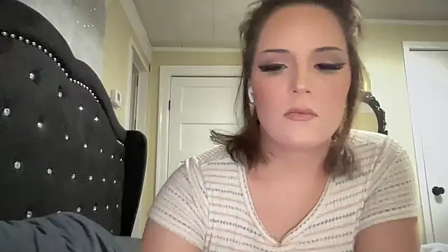 sexylilly69 online show from February 27, 1:05 am