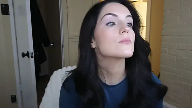 sexylilly69 online show from January 13, 10:48 pm