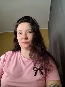 AlexaLexie online show from April 8, 7:41 am