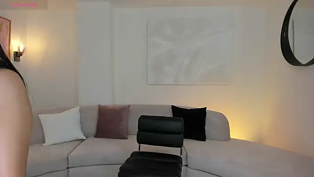 Snapshot of GigiLee_ chatting on December 27, 11:31 pm GigiLee  online show from December 27, 11:31 pm