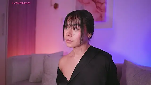 Snapshot of GigiLee_ chatting on February 11, 8:05 am GigiLee  online show from February 11, 8:05 am