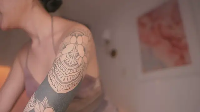 Snapshot of GigiLee_ chatting on September 14, 10:09 pm GigiLee  online show from September 14, 10:09 pm