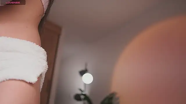 Snapshot of GigiLee_ chatting on October 28, 12:25 am GigiLee  online show from October 28, 12:25 am