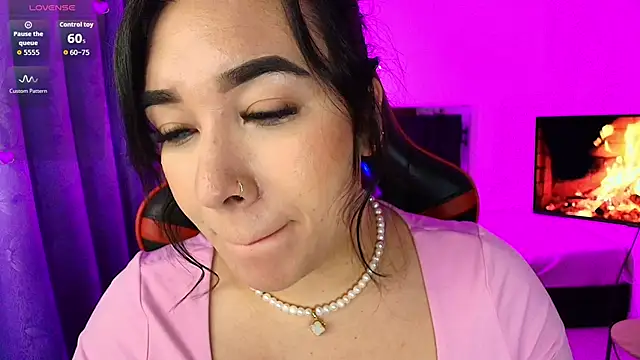 leahtemptation3 online show from October 25, 6:54 am