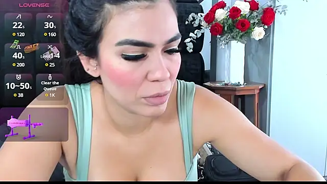 Snapshot of Arianna_Jones1 chatting on March 5, 9:15 pm Arianna Jones1 online show from March 5, 9:15 pm