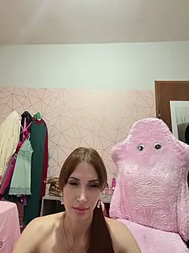 Irresistible24 online show from February 22, 9:35 pm