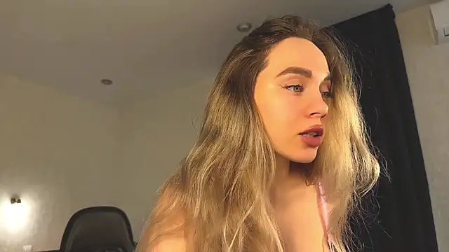 Snapshot of hotexclusive_ chatting on February 28, 4:10 am hotexclusive online show from February 28, 4:10 am