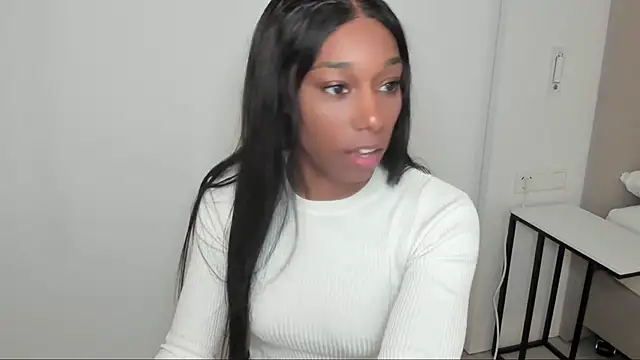 Snapshot of smileybabe chatting on February 11, 4:13 pm smileybabe online show from February 11, 4:13 pm