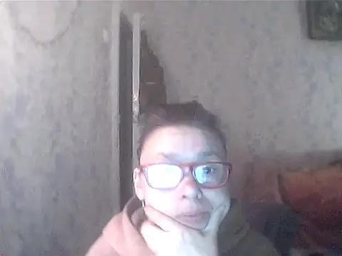 MadamDreamx online show from April 18, 2:48 am