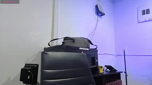 Snapshot of JuanCamiilo_66 chatting on June 11, 2:53 am JuanCamiilo 66 online show from June 11, 2:53 am