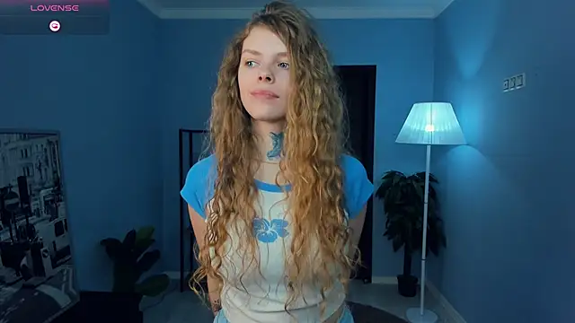 RayaNenlia online show from February 3, 6:40 am