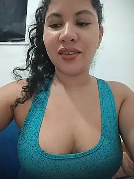 Snapshot of Yara0k chatting on July 23, 7:17 am Yara0k online show from July 23, 7:17 am