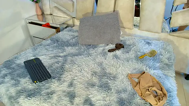 Natalyefoster online show from January 31, 7:11 pm