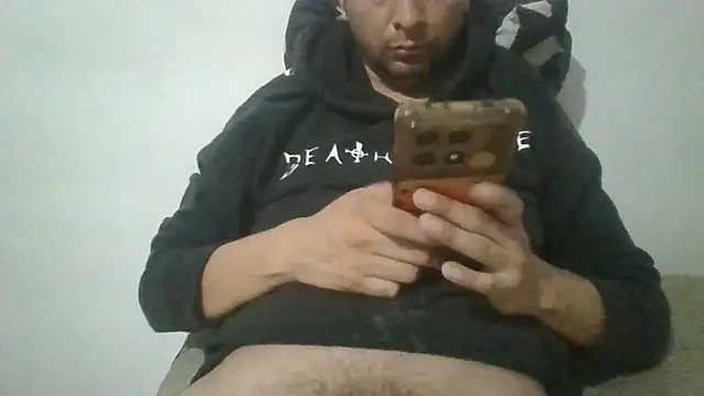 Snapshot of angeljz4 chatting on July 30, 4:44 am angeljz4 online show from July 30, 4:44 am