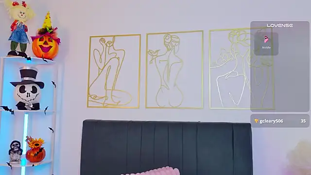 summer holiday online show from October 18, 5:54 am