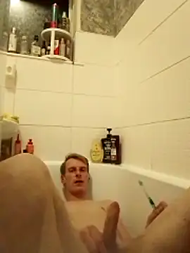 Mrleitenant online show from December 2, 7:20 pm