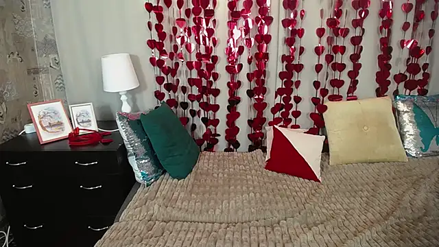 Snapshot of Unusual_G chatting on February 14, 6:34 am Unusual G online show from February 14, 6:34 am