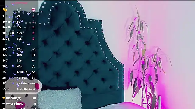 Emmaa Saenz  online show from February 25, 3:09 am