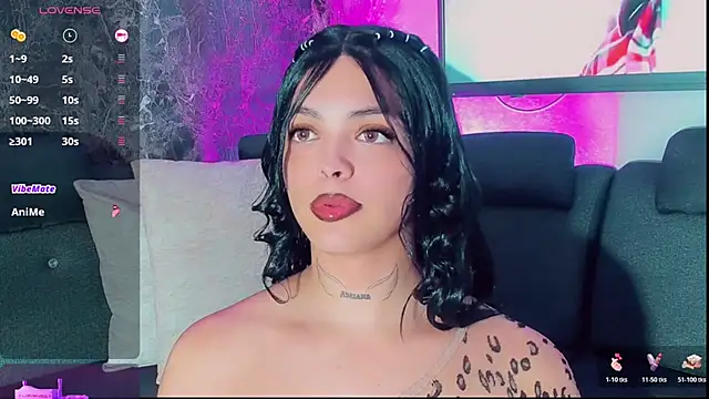 Emmaa Saenz  online show from November 2, 8:55 pm