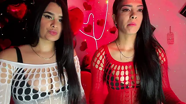 Snapshot of agatha_lovee chatting on February 14, 12:41 am agatha lovee online show from February 14, 12:41 am