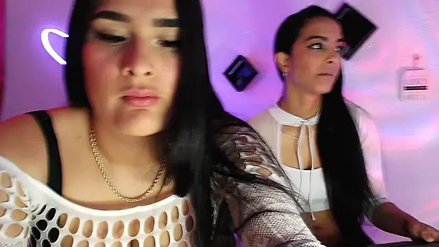 Snapshot of agatha_lovee chatting on March 8, 5:33 pm agatha lovee online show from March 8, 5:33 pm