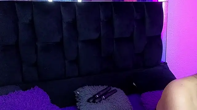 Snapshot of agatha_lovee chatting on September 10, 5:46 pm agatha lovee online show from September 10, 5:46 pm