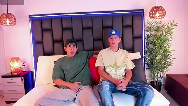 Snapshot of Crazy_nigth01 chatting on October 27, 2:04 am Crazy nigth01 online show from October 27, 2:04 am