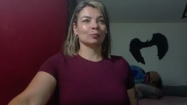 Snapshot of charlotedoll chatting on June 9, 11:49 pm charlotedoll online show from June 9, 11:49 pm