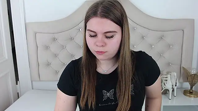 Snapshot of AbbyPleasure chatting on December 4, 12:47 pm AbbyPleasure online show from December 4, 12:47 pm