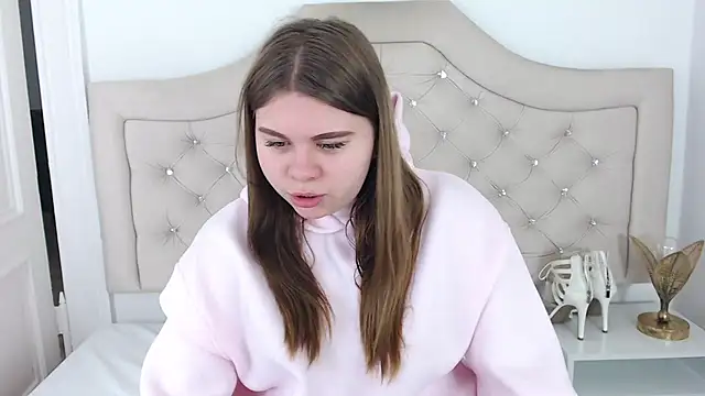 Snapshot of AbbyPleasure chatting on December 16, 7:58 am AbbyPleasure online show from December 16, 7:58 am