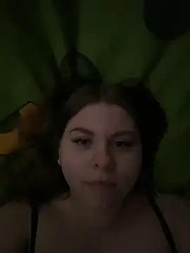 Snapshot of AbbyPleasure chatting on December 25, 9:43 pm AbbyPleasure online show from December 25, 9:43 pm