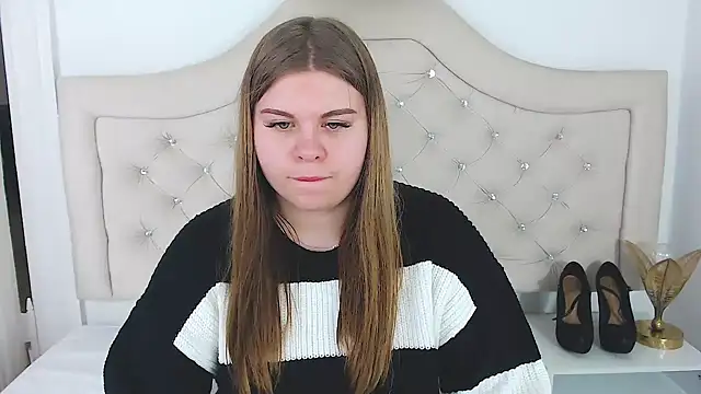 Snapshot of AbbyPleasure chatting on February 5, 4:03 pm AbbyPleasure online show from February 5, 4:03 pm