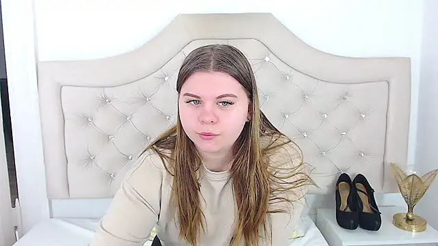 Snapshot of AbbyPleasure chatting on February 7, 9:58 am AbbyPleasure online show from February 7, 9:58 am