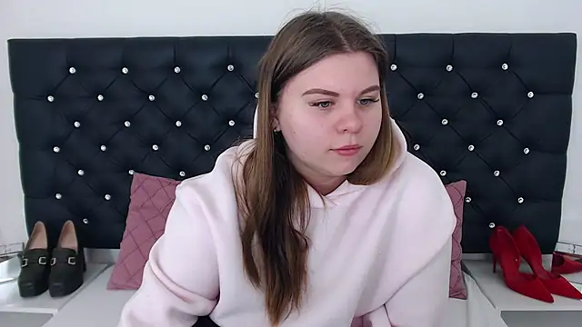 Snapshot of AbbyPleasure chatting on February 11, 7:54 am AbbyPleasure online show from February 11, 7:54 am