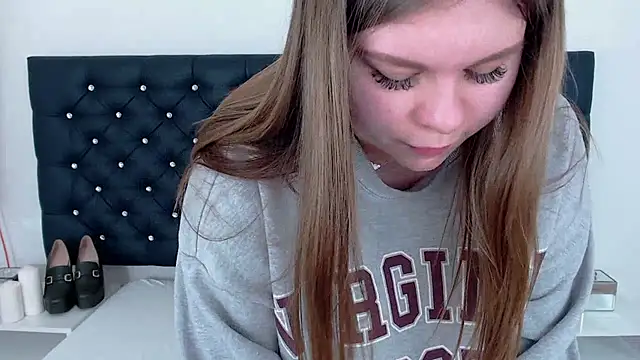 Snapshot of AbbyPleasure chatting on February 26, 4:03 pm AbbyPleasure online show from February 26, 4:03 pm