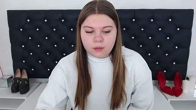 Snapshot of AbbyPleasure chatting on March 5, 12:44 pm AbbyPleasure online show from March 5, 12:44 pm